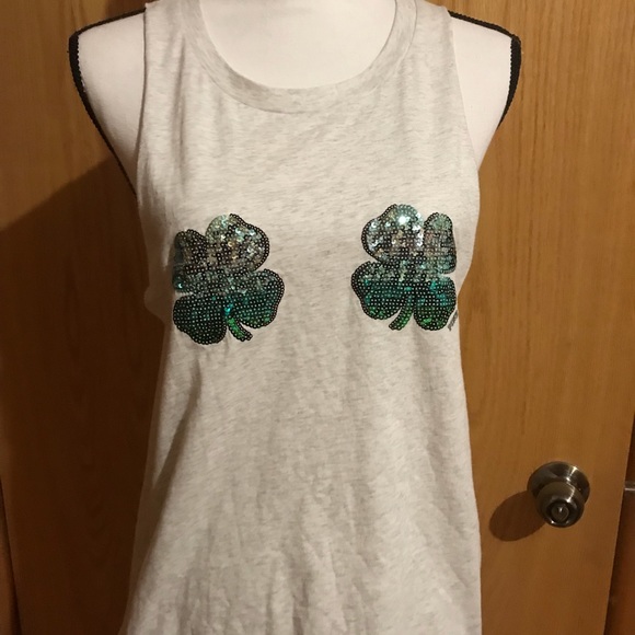 ST PATRICS’S DAY VS PINK SHAMROCK MUSCLE TANK NWT - Picture 1 of 6